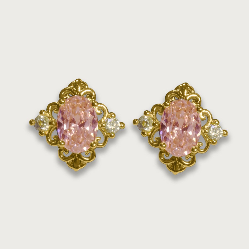 Aretes de chapa de oro 18K con piedra preciosa rosada en el centro, diseño elegante y detalles finos en oro.