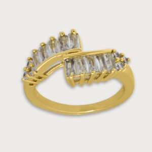 Anillo diseño cruzado y zirconias blancas de chapa de oro 18K - Image 1